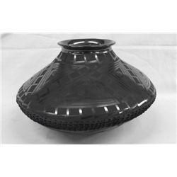 Mata Ortiz Black on Black Jar Lucie Sete