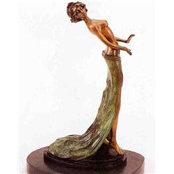"Pretty Pose" Bronze Sculpture - Paris