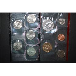 2001-D US Mint Coin Set To Include US Mint State Quarter Coin Set; UNC; EST. $5-10