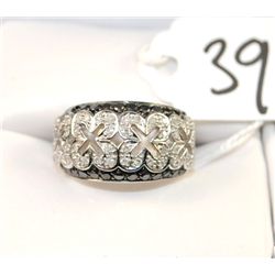 CUSTOM 14K WHTIE GOLD DIAMOND FASHION RING  SET WITH WHITE AND FANCY BLACK DIAMONDS -  WEIGHS 6.1 GR