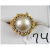 Image 1 : BEAUTIFUL 14K YELLOW GOLD MABE PEARL RING  WITH ONE 12.5MM MABE PEARL AND SET IN FANCY  14K YELLOW G