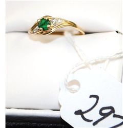 LADIES 14K YELLOW GOLD EMERALD & DIAMOND RING  WITH ONE ROUND NATURAL EMERALD AND FOUR  ROUND ACCENT