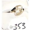 Image 2 : LADIES 10K WHITE GOLD PEARL RING WITH TWO  MATCHING ROUND WHITE GENUINE PEARSL