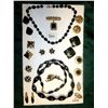 Image 1 : VINTAGE COSTUME JEWELRY