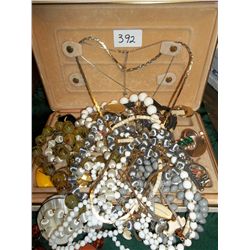 JEWELRY BOX OF COSTUME JEWELRY