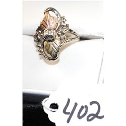 VINTAGE BLACK HILLS GOLD RING