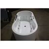 Image 2 : BLISS DESIGNER JETTED BATHTUB INC.: 5 ADJUSTABLE