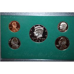 1997-S US Mint Proof Set With COA Included; EST. $10-15