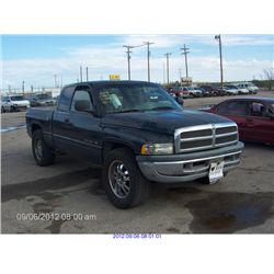 2001 - DODGE RAM1500 // SALVAGE TITLE