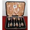 Image 1 : A boxed set of silver teaspoons