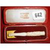 Image 1 : An ivory cigarette holder