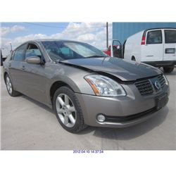 2004 - NISSAN MAXIMA