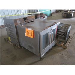 GAS STOVE / OVENS / ICE MACHINE