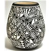 Image 3 : Acoma Pueblo Etched Vase Pottery - Jae