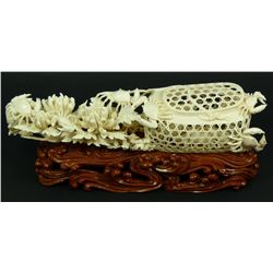 FINE CHINESE CARVED IVORY CRAB NET SCULPTURE
