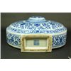 Image 7 : 19th C CHINESE BLUE & WHITE PORCELAIN MOON FLASK