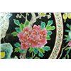 Image 4 : CHINESE ENAMELED FAMILLE NOIR PORCELAIN CHARGER