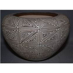 ACOMA POTTERY JAR