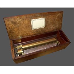 A key-wind Cylinder Musical Box - Zylindermusikdose mit Schlüsselaufzug