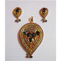 122.15 CTW GOLD PLATED SAPPHIRE/EMERALD/ RUBY PENDANT A