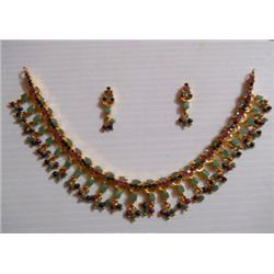 158.65 CTW GOLD PLATED EMERALD/RUBY/ SAPPHIRE NECKLACE