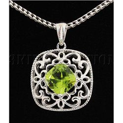 Antique 3.06g Sterling Silver Cushion Peridot Pendant 2
