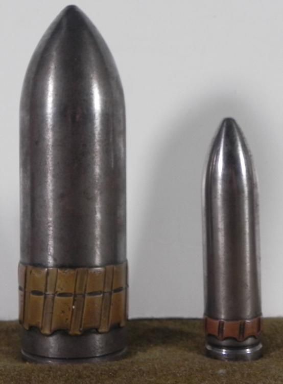 2 WWII LUFTWAFFE ARTILLERY SHELLSHEAVY STEEL