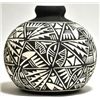 Image 4 : Acoma Pueblo Etched Round Vase Pottery - Jae
