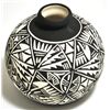 Image 5 : Acoma Pueblo Etched Round Vase Pottery - Jae