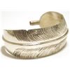 Image 2 : Navajo Sterling Silver Feather Cuff Bracelet - Virgil Reader