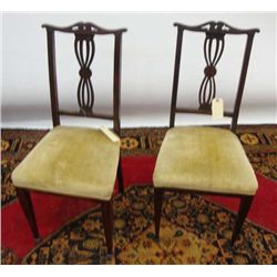 SET OF FOUR DINING CHAIRS