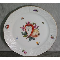 Herend porcelain painted plate. D:10" .