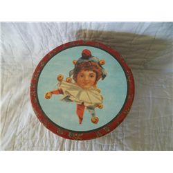 Decrative covered box, round