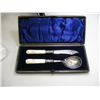 Image 1 : 2148 - Pearl handled jam spoon and butter knife in original boxoriginal box