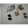 Image 1 : 4110 - Vintage cosutume, 3 Trifari brooches with one set of matching earrings and a pair of Sherman 