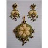 Image 1 : 136.90 CTW GOLD PLATED PEARL/EMERALD/SAPPHIRE PENDANT A