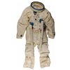 Image 1 : Apollo A7L Space Suit Mock-Up