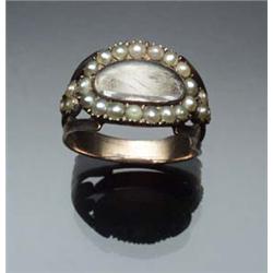 Late Georgian Tested 10-Karat Yellow Gold and Split Pearl Mourning Ring Circa 1816 The underside...