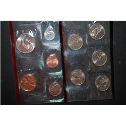 2001-D US Mint Coin Set To Include US Mint State Quarter Coin Set; UNC; EST. $15-20