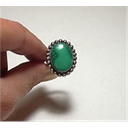 Vintage Navajo Handcrafted Sterling Silver & Green Turquoise Ring