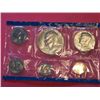 Image 2 : 1975 MINT SET P & D