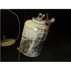 Pressurized Paint Tank