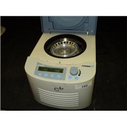 Labnet Prism R Centrifuge