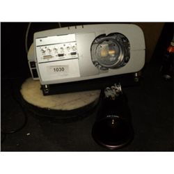 Barco IQ G-350 Projector