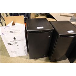 BLACK DANBY DESIGNER BAR FRIDGE