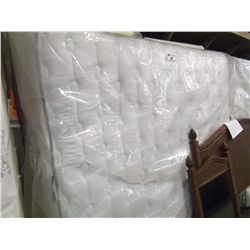 KING SIZE PILLOW TOP MATRESS & BOX SPRING