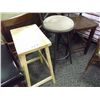 Image 1 : 3 ASSORTED BAR STOOLS
