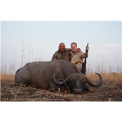 7-day Cape buffalo and plains game hunt for one hunter and one non-hunter in Zambia - includes troph