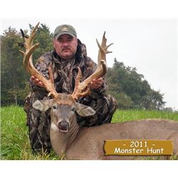 5-day 250-300" trophy whitetail deer hunt for two hunters and two non-hunters in Ohio - includes tro