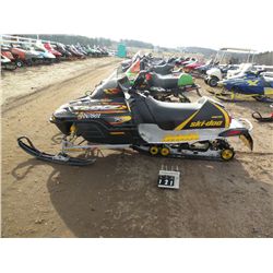 2002 Ski Doo MXZ 700 2BPS199862V000281